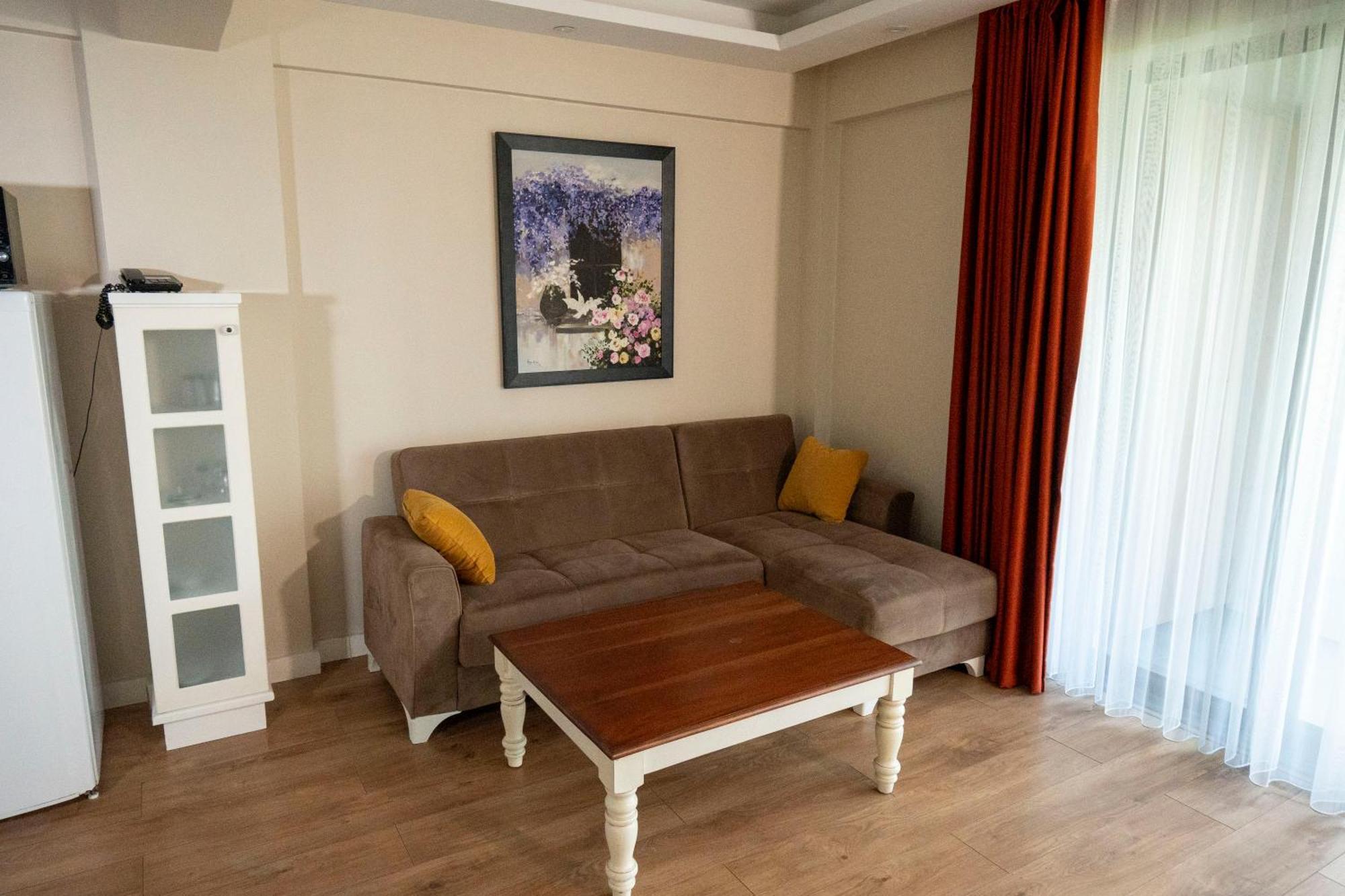 Sapanca Cayir Cimen Otel Екстериор снимка